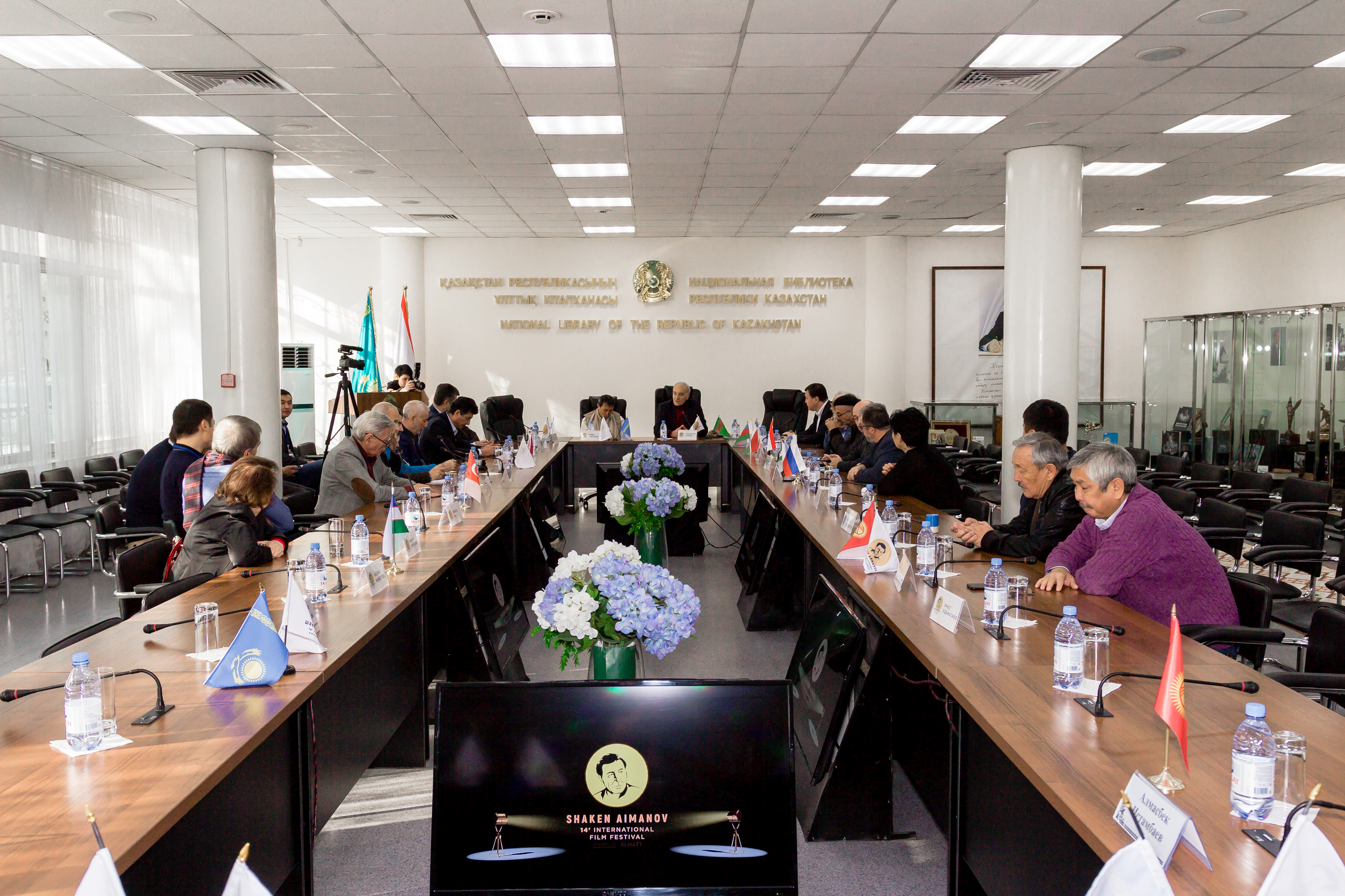 تۇركى كينوسىن الەمگە تانىتۋ تاقىرىبىنا ارنالعان دوڭگەلەك ۇستەل ءوتتى