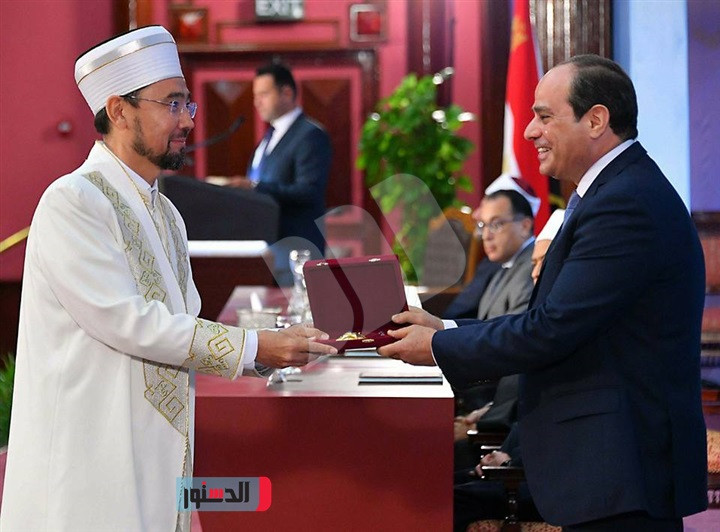 مىسىر باسشىسى باس ءمۇفتيدى ءبىرىنشى دəرەجەلى وردەنمەن ماراپاتتادى