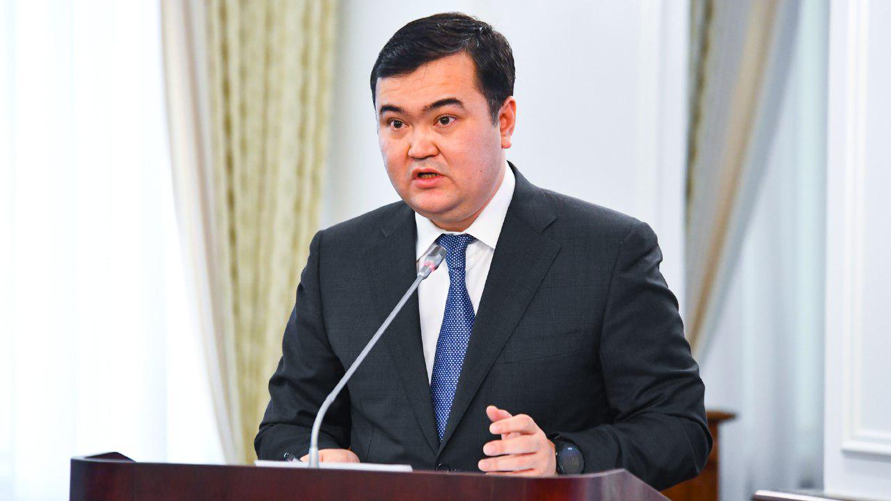 ج. قاسىمبەك كومىردىڭ ساتىلۋ باعاسى تۇپكى جانە بولشەك ساۋدا ورىندارىنا 15-20%-عا تومەندەيتىنىن ايتتى