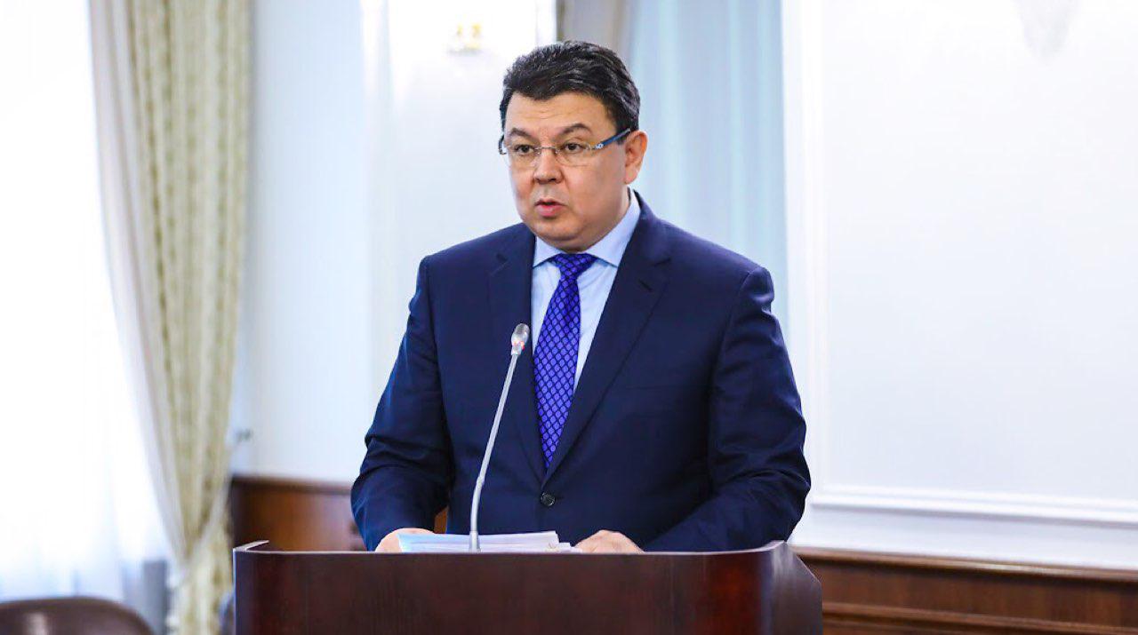 ەلەكتر ەنەرگياسى مەن تاۋارلىق گاز باعاسىن تومەندەتۋ تۋرالى بۇيرىقتار بەكىتىلەدى