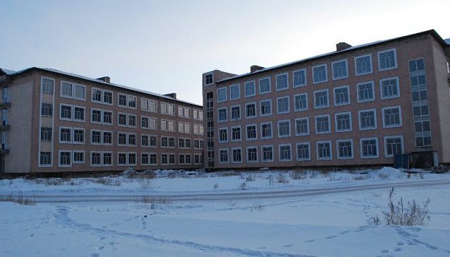 ەكىباستۇزدا وقۋ ورتالىعىنىڭ قۇرىلىسى 10 جىل بويى اياقتالماعان