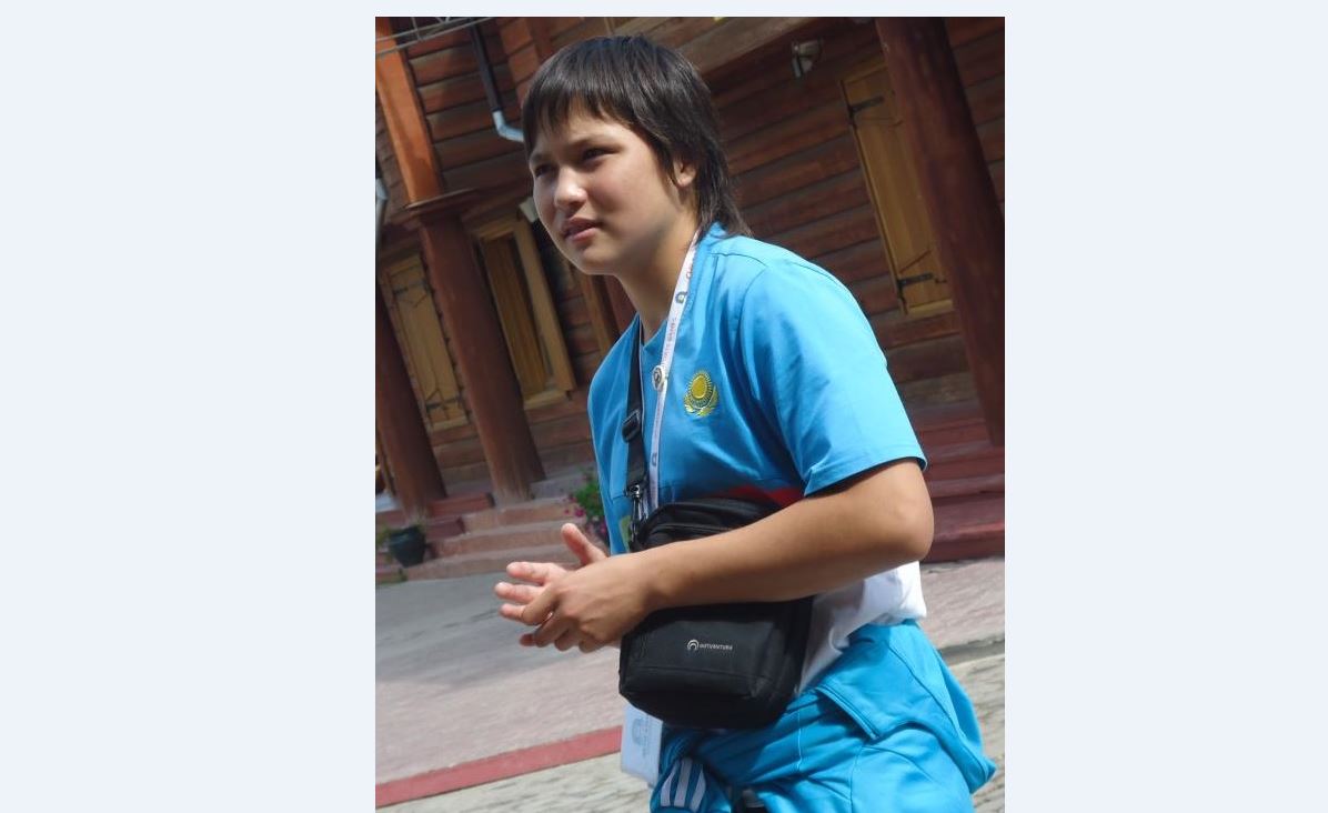 جەرلەستەرى جاميلياعا قۇرمەت كورسەتتى