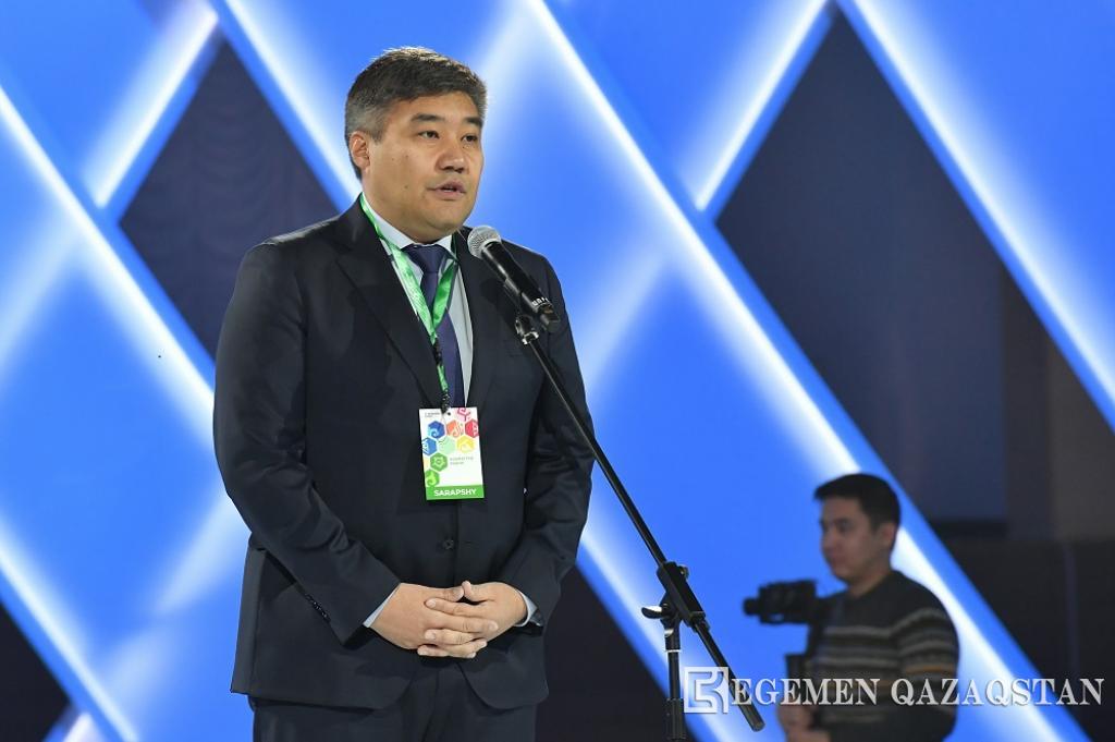 استانادا VIII ازاماتتىق فورۋم باستالدى