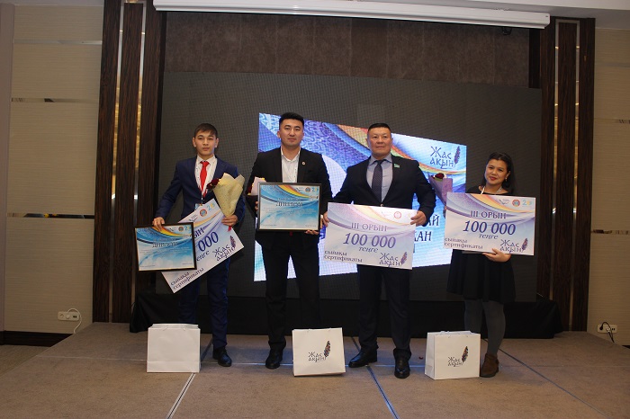 ەلوردانىڭ 20 جىلدىعىنا وراي ۇيىمداستىرىلعان جاس اقىندار ءمۇشايراسىنىڭ جەڭىمپازدارى انىقتالدى