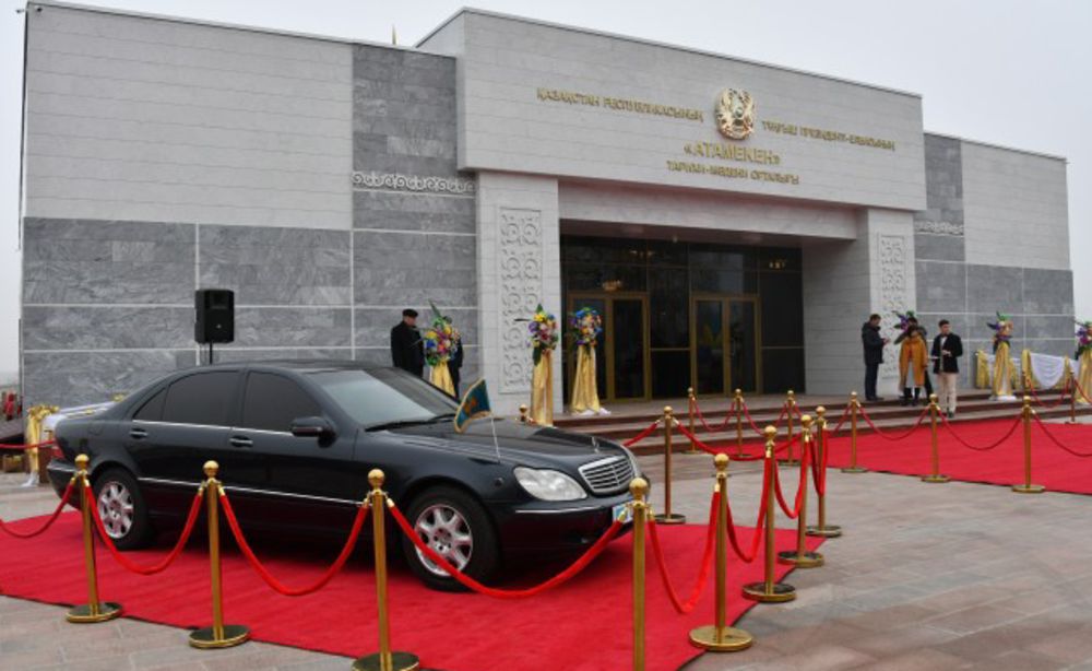 ەلباسى كولىگى – ەل كوزايىمى