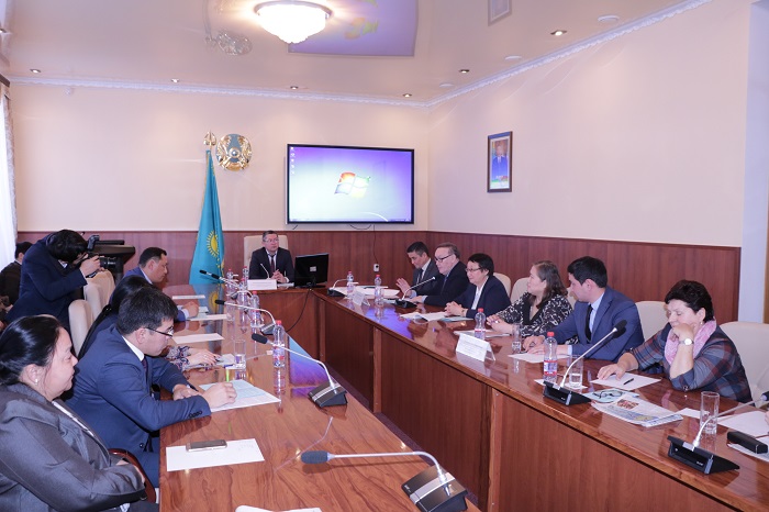 ماحامبەت وتەمىس ۇلى اتىنداعى بقمۋ-دا تۇڭعىش پرەزيدەنت كۇنىنە ارنالعان جيىن ءوتتى