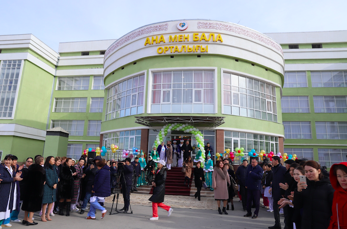 اقتاۋدا «انا مەن بالا» ورتالىعى قولدانىسقا بەرىلدى