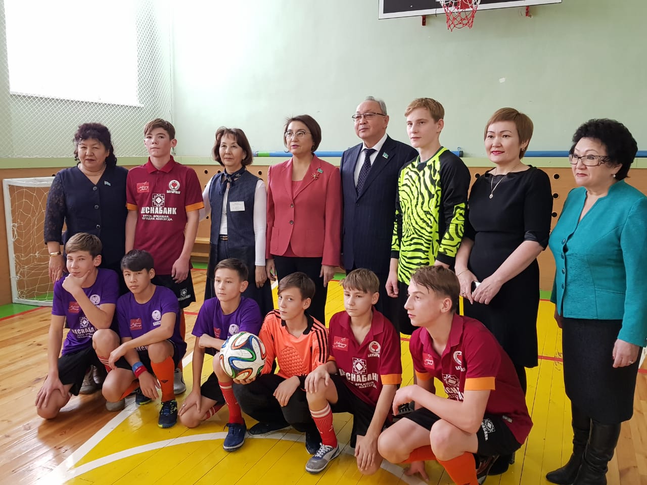 سەناتورلار اقكول قالاسىنداعى №1 بالالار ۇيىندە بولدى