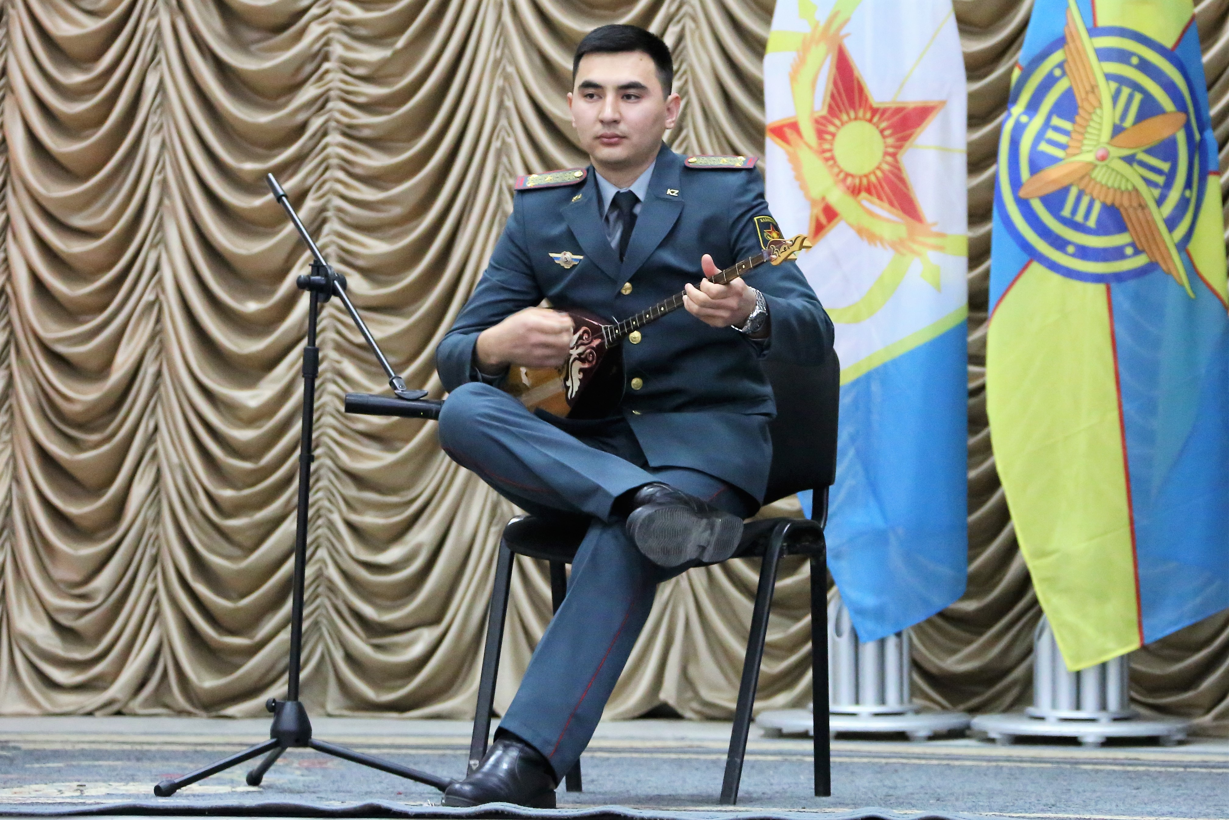 «باتىس» وڭىرلىك قولباسشىلىعى اسكەري قىزمەتكەرلەرى پرەزيدەنت كۇنىن مەرەكەلەدى