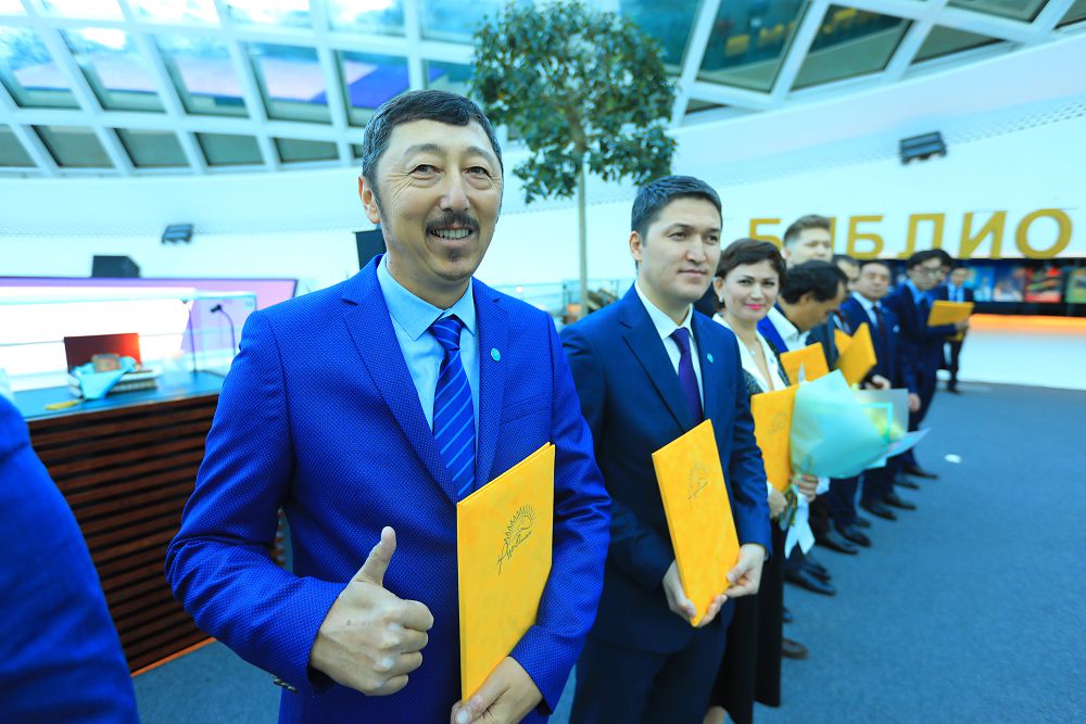 «نۇر وتان» قاتارى تولىقتى