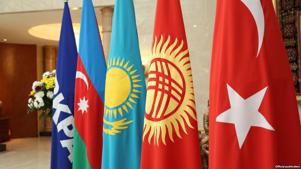 تۇگەل تۇركىنىڭ ىنتىماقتاستىعى نىعايا بەرەدى