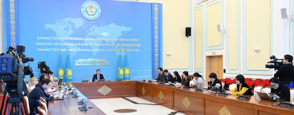 قىتاي 2000-نان استام قازاققا ءوز تەرريتورياسىنان شىعۋعا رۇقسات بەردى