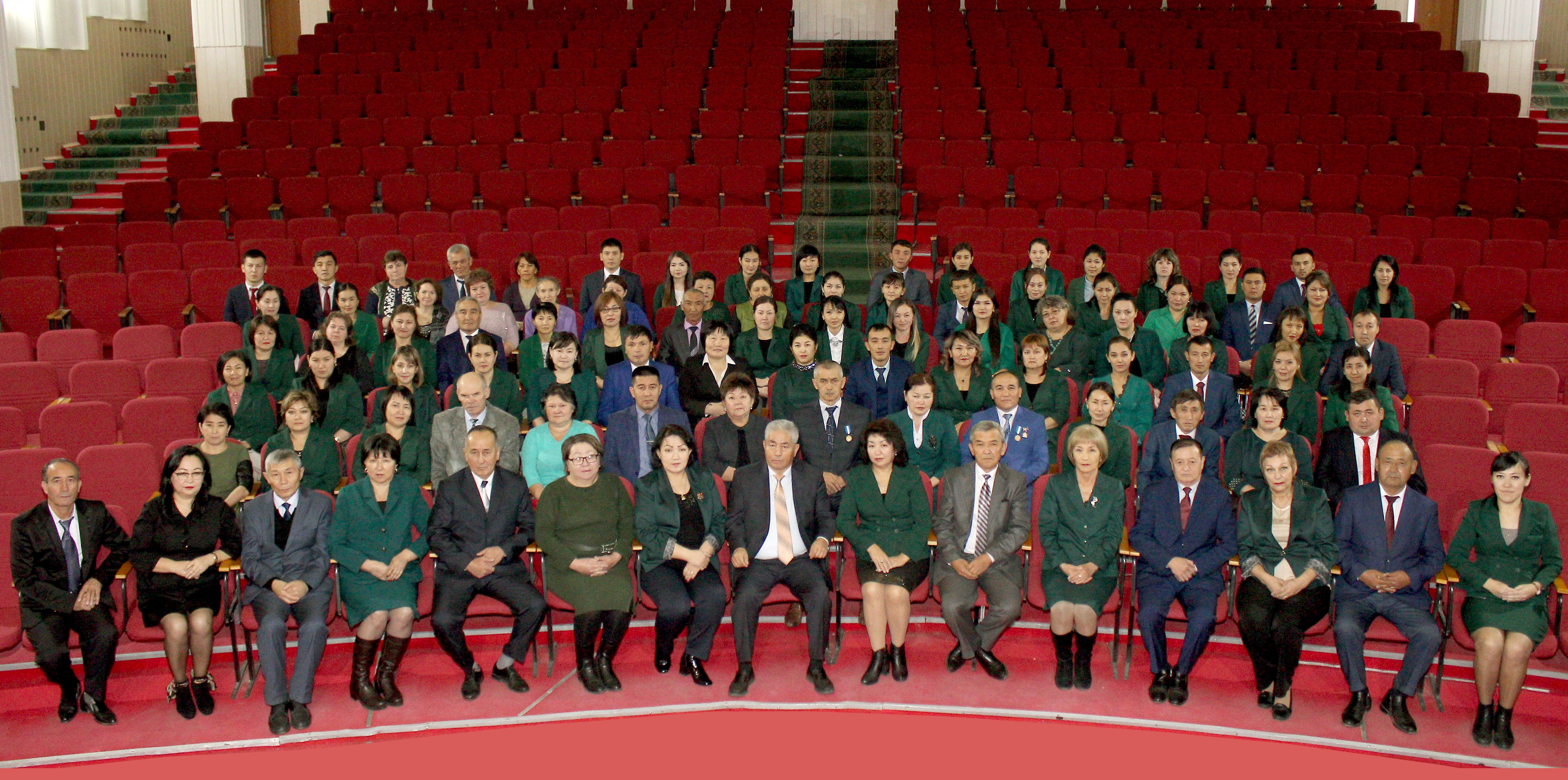 تالعار اگروبيزنەس جانە مەنەدجمەنت كوللەدجى 100  جىلدىعىن اتاپ ءوتتى