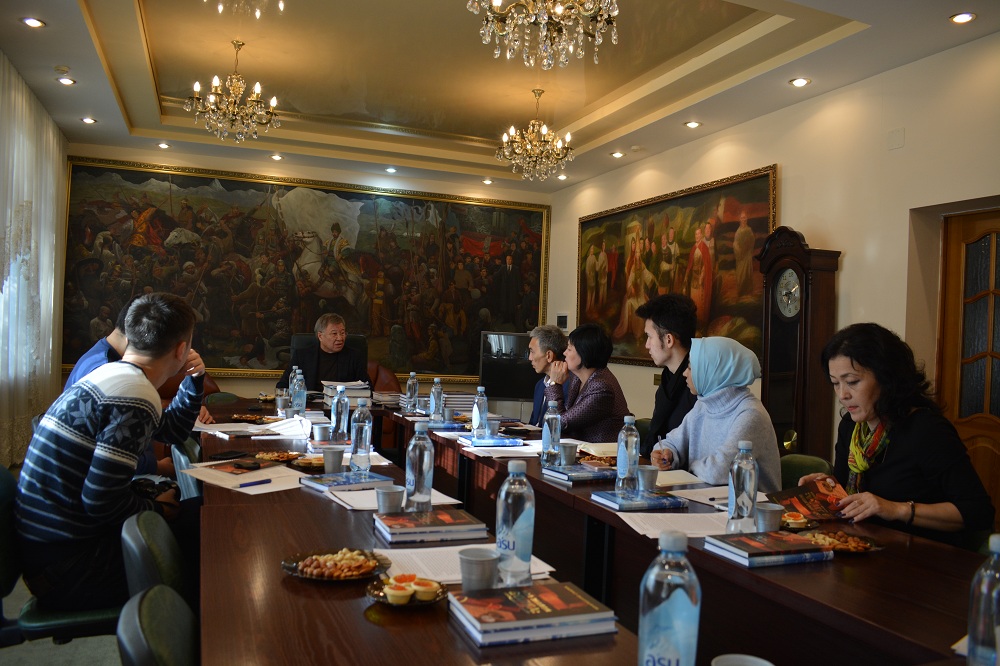 قازاق سپورت جانە تۋريزم اكادەمياسىندا پرەزيدەنتتىڭ « ۇلى دالانىڭ جەتى قىرى» ماقالاسى تالقىلاندى