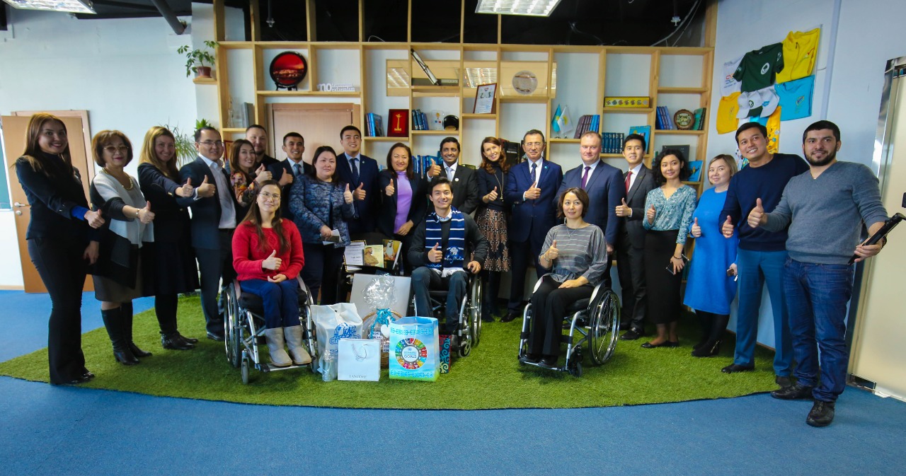 بەلگىلى پاراليمپياداشى سەرىك ەسماتوۆقا كومەك كورسەتىلدى