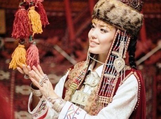 ەڭ ادەمى كيىم – ۇلتتىق كيىم