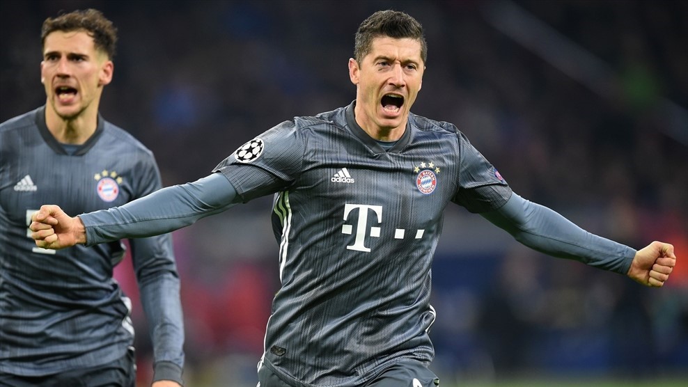 لەۆاندوۆسكي مەرگەندەر كوشىن باستادى