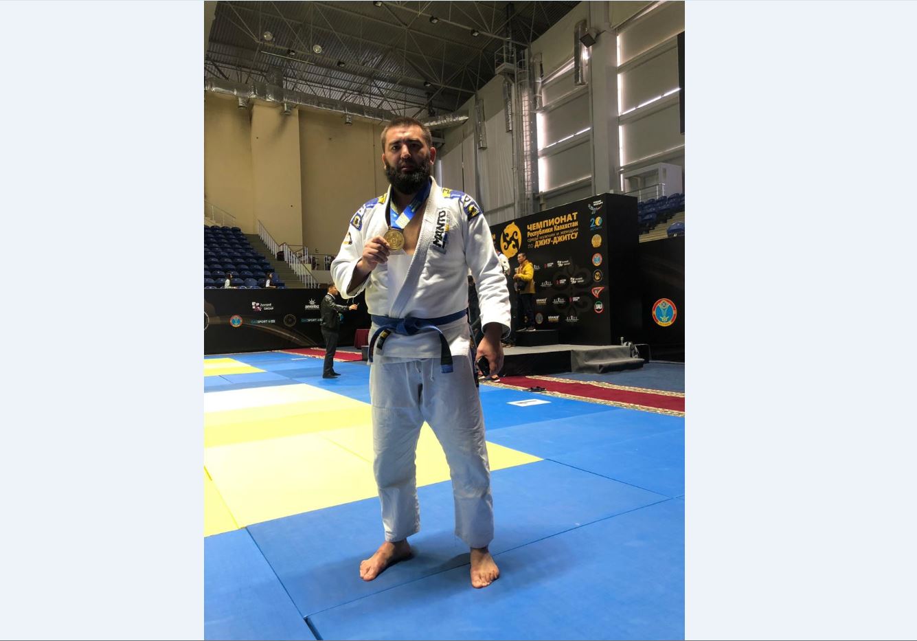 دجيۋ-ءدجيتسۋدىڭ حاس شەبەرلەرىنىڭ جۇلدەسى ءۇشىن جارىس وتەدى