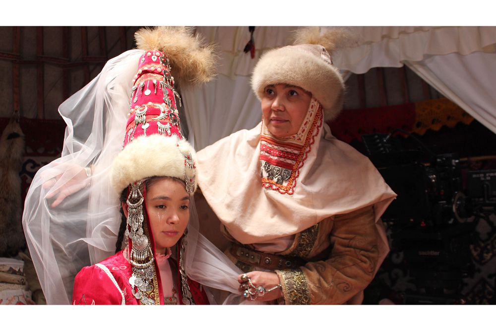 «بالۋان شولاق» كورەرمەنىمەن قاۋىشادى