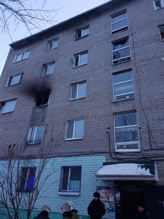 قوستانايدا كوپ قاباتتى ۇيدەگى ءبىر پاتەر ورتەنىپ, ەكى ادام قازا بولدى