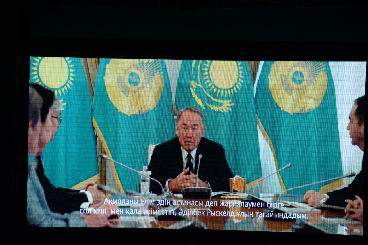 اتىراۋلىقتار «ەلباسى جولى» ءفيلمىن تاماشالادى