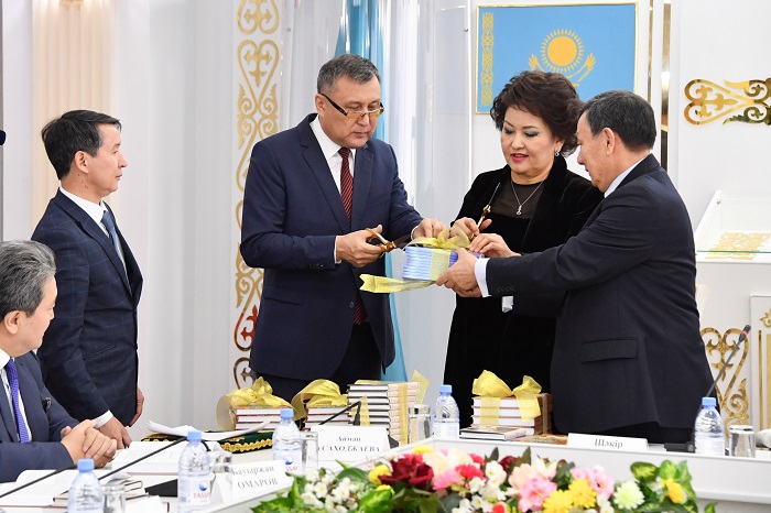 «قازاق ونەرىنىڭ انتولوگياسى» تولىعا ءتۇستى