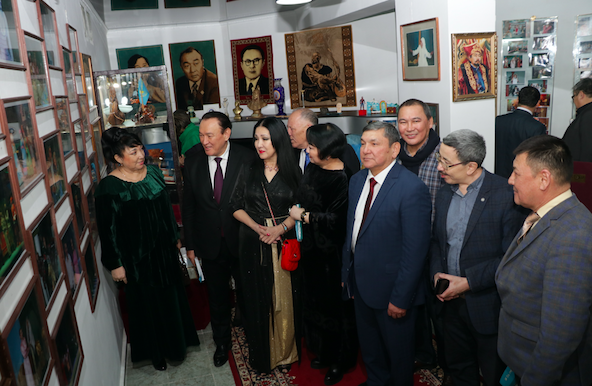 باتىس قازاقستان وبلىستىق تەاترى 25 جىلدىعىن اتاپ ءوتتى