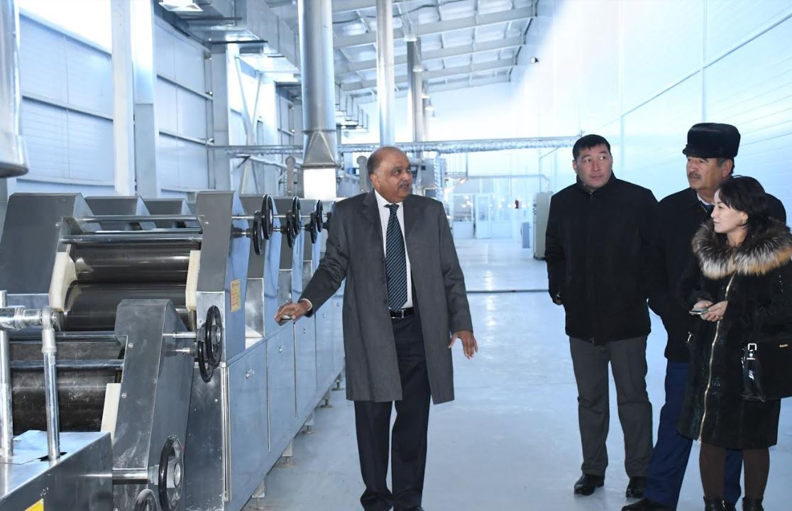 نەپالدىق كاسىپكەر قازىعۇرتتا جىلدام دايىندالاتىن كەسپە شىعارادى