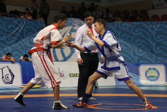 الماتىدا قازاق كۇرەسىنەن كادەتتەر اراسىندا قالا بىرىنشىلىگى اياقتالدى