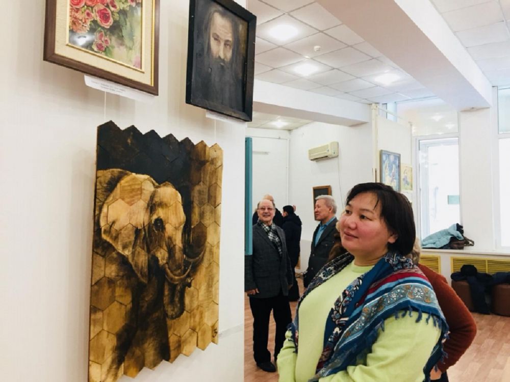 تۋىندىلار ەسكى جىلدى تۇيىندەدى