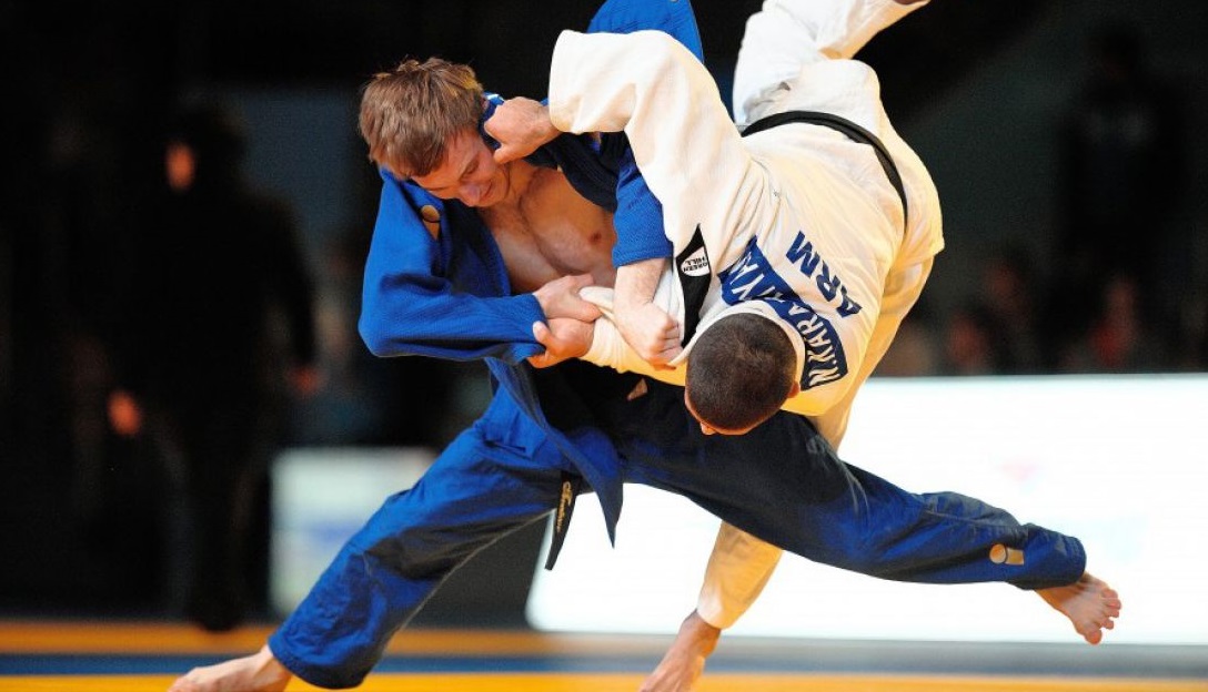 بەس بالۋانىمىز ۇزدىكتەر قاتارىندا
