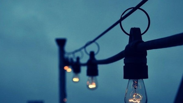 اتىراۋ قالاسىنىڭ ماڭىندا 62 تۇرعىن ءۇيدىڭ اۋلالارىندا كوشە جارىقتارى ورناتىلدى