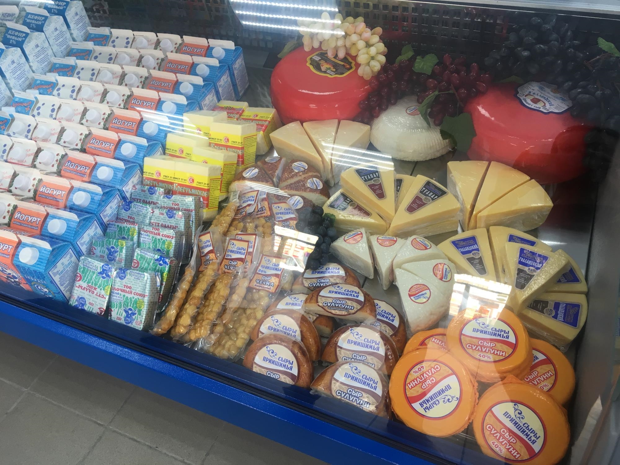 وسكەمەندەگى دۇكەن سورەلەرىنەن ساپاسىز تاماق ونىمدەرى انىقتالدى