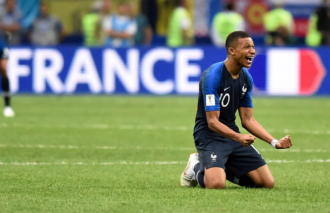 الەمنىڭ ەڭ قىمبات فۋتبولشىلارى انىقتالدى