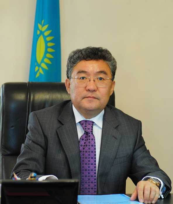 اسحات ورازباي قازاقستاننىڭ يرانداعى توتەنشە جانە وكىلەتتى ەلشىسى بولىپ تاعايىندالدى