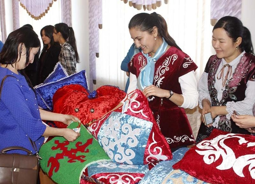 جاس كاسىپكەرلەر كوبەيىپ كەلەدى