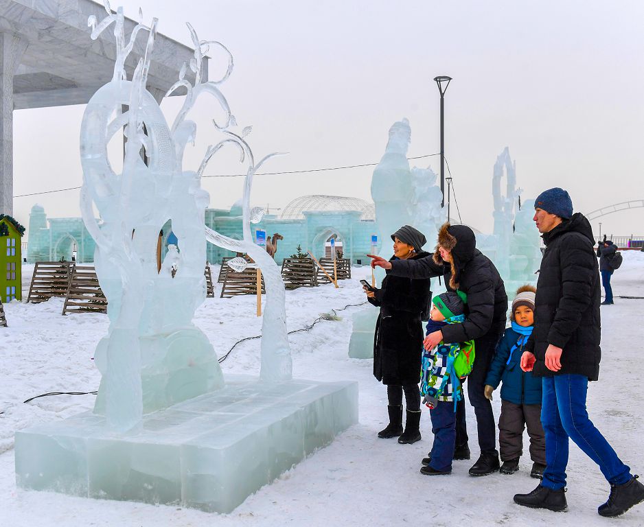 مۇزدان قاشالعان ەرتەگى كەيىپكەرلەرى