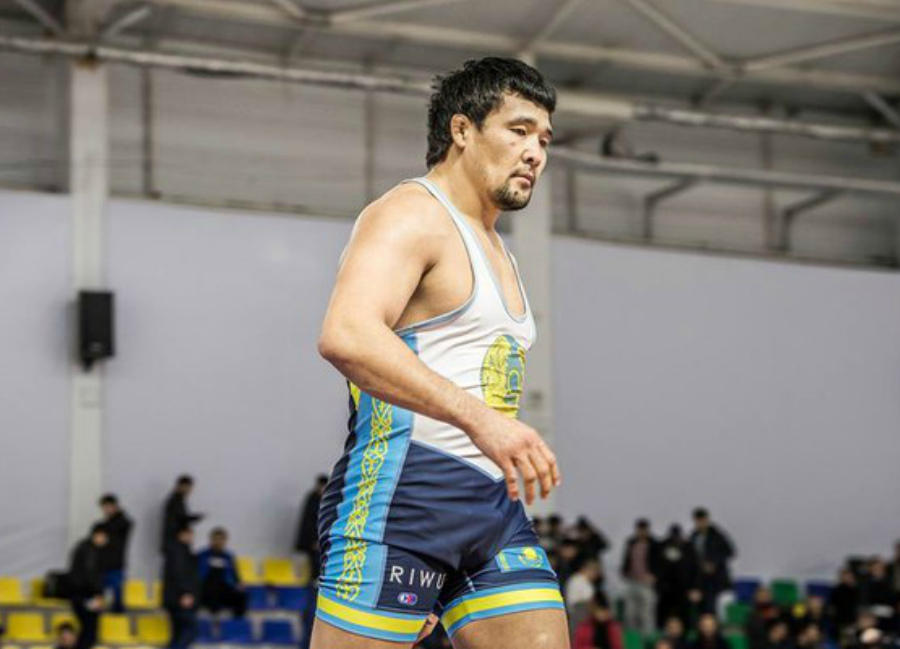 بالۋان داۋلەت شابانباي وليمپيادانىڭ قولا جۇلدەگەرى اتاندى