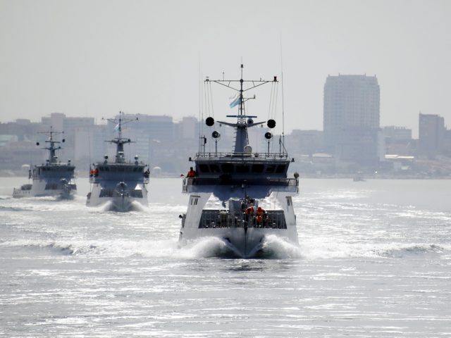 ماڭعىستاۋدا شەتەلدىكتەر تاستاپ كەتكەن كەمەلەردى ساتىپ الىپ ءجۇر