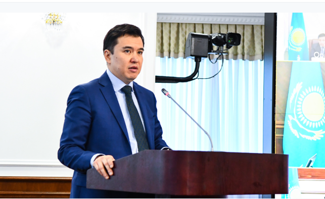 «بەس الەۋمەتتىك باستاما»: سالىق جۇكتەمەسىن تومەندەتۋ 2 ملن ازاماتقا قوسىمشا كىرىس الۋعا جول اشادى