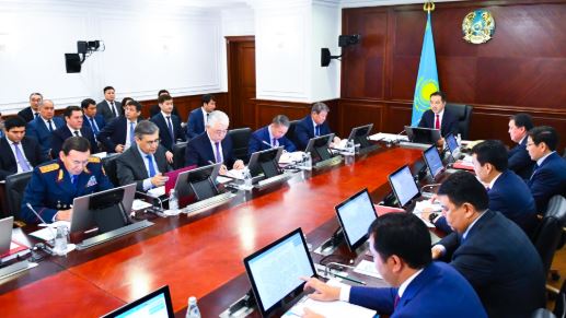 باقىتجان ساعىنتاەۆ «پرەزيدەنتتىڭ بەس الەۋمەتتىك باستاماسىن» ىسكە اسىرۋ بويىنشا ناقتى تاپسىرما بەردى