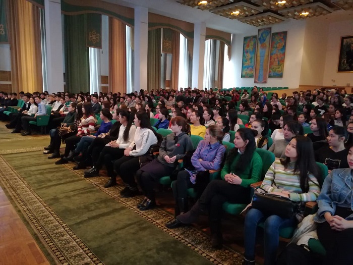 جەتىسۋلىق ستۋدەنتتەر ۆولونتەر بولۋعا بەيىلدى