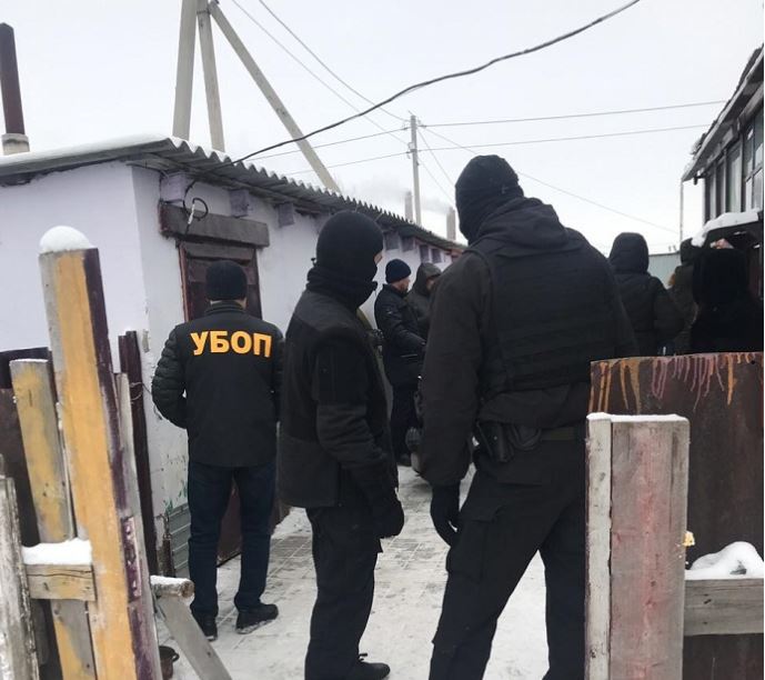 قوستاناي پوليتسەيلەرى گەرويننىڭ ءىرى پارتياسىن تاركىلەدى