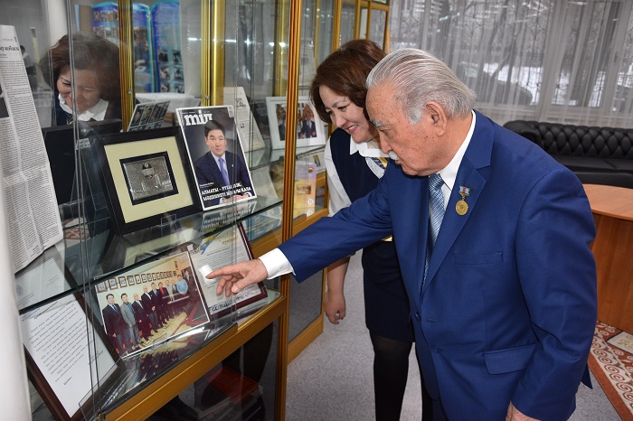 قالامگەر احمەتجان ءاشيريدىڭ مەرەيتويى اتالىپ ءوتتى