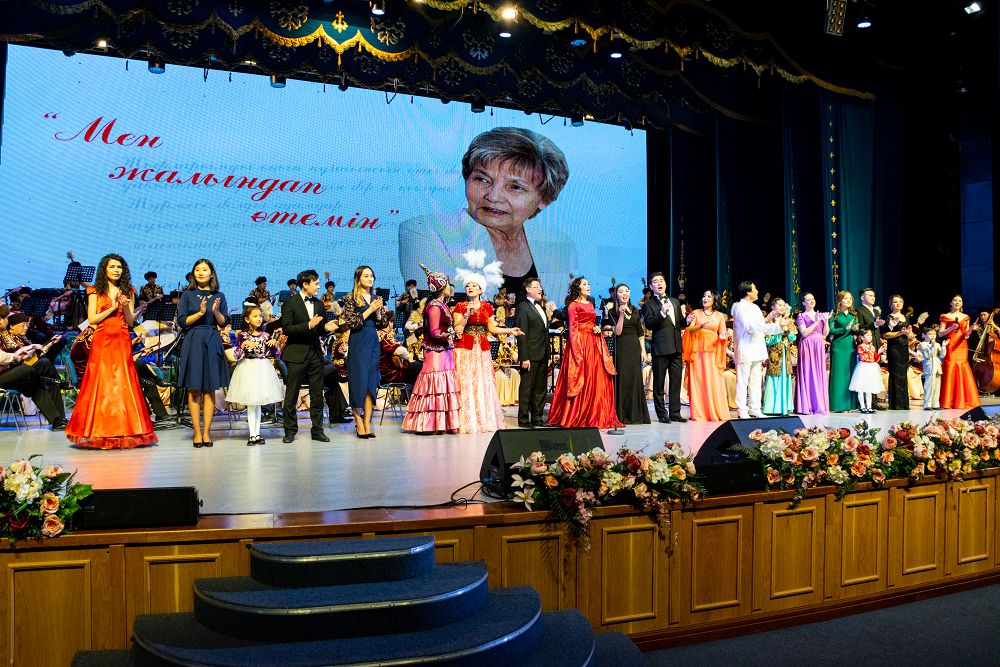 جالىنداپ وتكەن جىر-عۇمىر