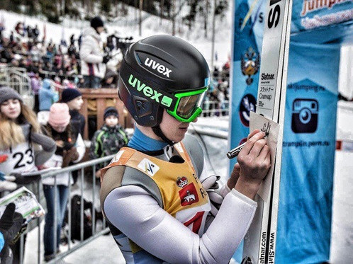 شاڭعىمەن تۇعىردان سەكىرۋ: سەرگەي تكاچەنكو الەم چەمپيوناتىنىڭ قولا جۇلدەگەرى