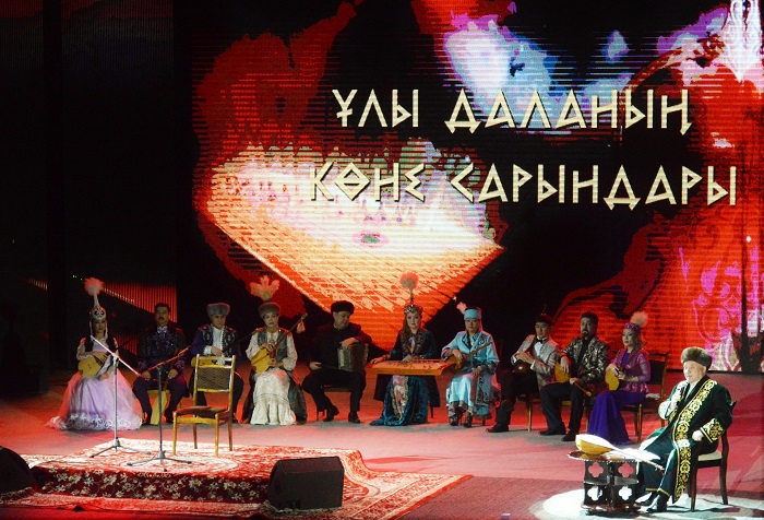 سەمەيدە « ۇلى دالانىڭ كونە سارىندارى» ءداستۇرلى مۋزىكا فەستيۆالى ءوتتى
