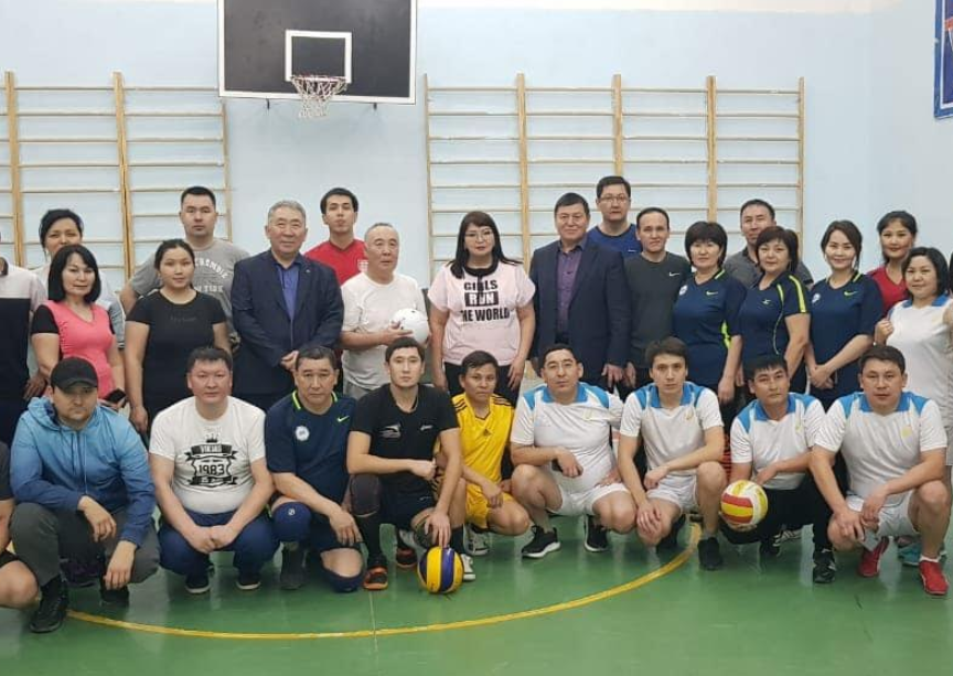 ماڭعىستاۋدا مەملەكەتتىك قىزمەتشىلەر ۆولەيبولدان سايىستى