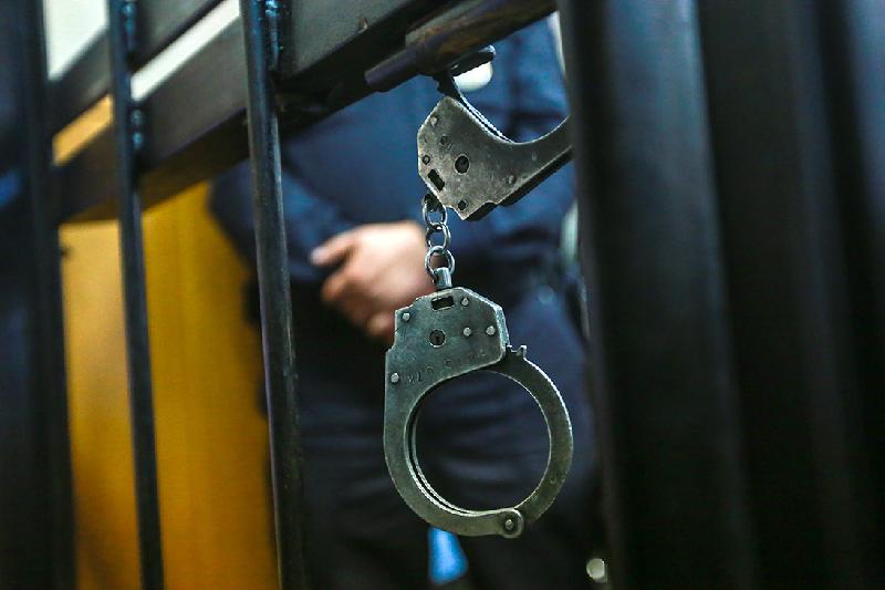 ورالدا بومبا جايلى جالعان حابار تاراتقان ايەل تۇتقىندالدى