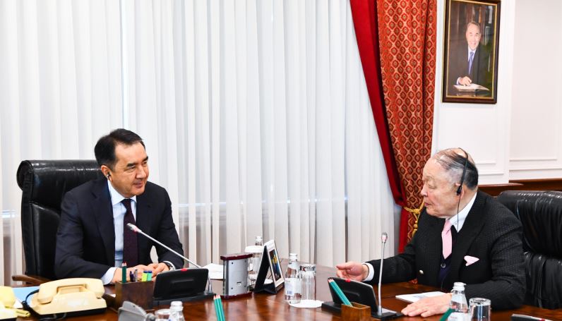 باقىتجان ساعىنتاەۆ كيمەپ پرەزيدەنتى چان يان بەنگپەن كەزدەسۋ وتكىزدى